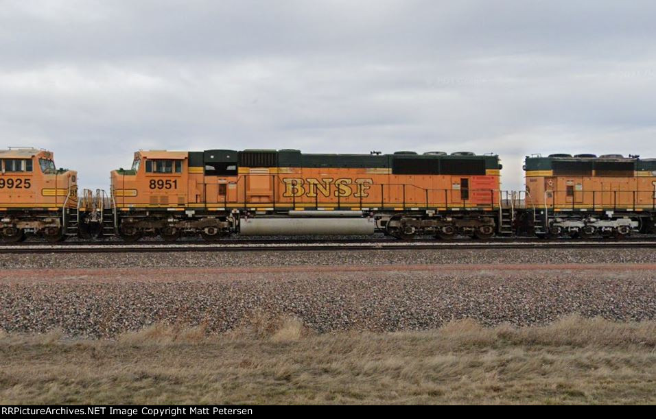 BNSF 8951